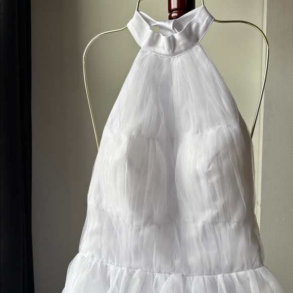 Xuzey Short White Dress - Picture 3 of 6